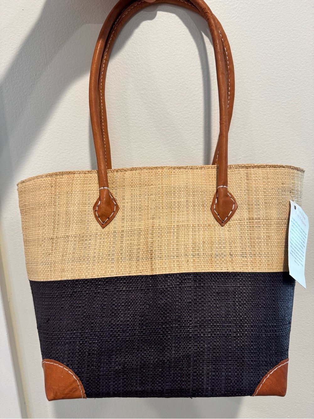 NWT Artisan Handwoven Madagascar Raffia Colorblock Market Tote Leather Trim Bag - Picture 1 of 10